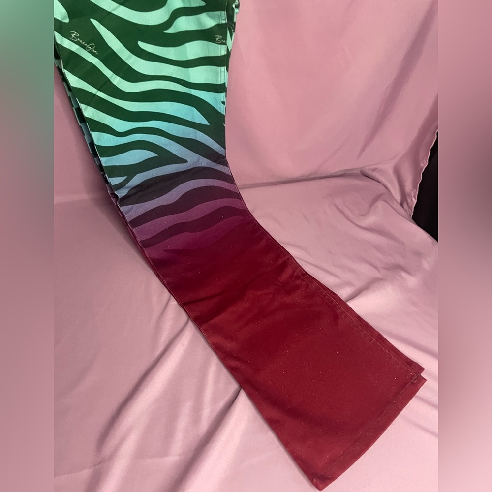 NWT BruceGlen Women's Printed Flare Jeans - Hunter Zebra Sz 14 Unique ombre - Picture 4 of 8